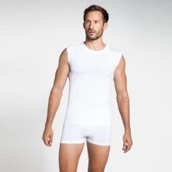 Odlo Funktionsshirt PERFORMANCE LIGHT 10604228 8 Odlo Funktionsshirt PERFORMANCE LIGHT 10604228 -Sportmode Geschäft 188162 10000 Model Front Crop