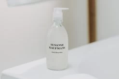 Susanne Kaufmann Hair & Body Wash 10699868 9 Susanne Kaufmann Hair & Body Wash 10699868 -Sportmode Geschäft 56db6099a6e7d69089d54a38bafd6012beb53f52 9120037354257 Hair Body Wash 250ml Lifestyle 2