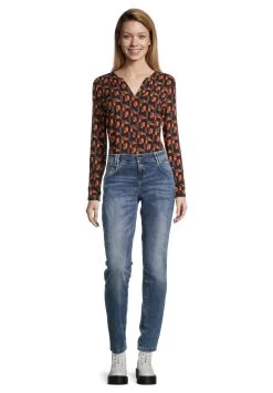 Cartoon Hose 10459122 -Sportmode Geschäft CARTOON 182 8619 211 82327345 4D4BRfZtBCy2i0