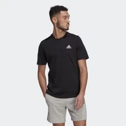 Adidas Essentials Embroidered Small Logo T-Shirt 10639892 -Sportmode Geschäft GK9639 APP on model standard gradient