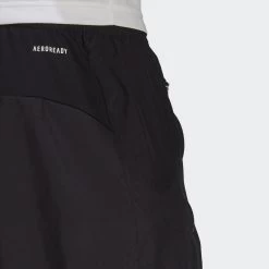 Adidas Trainingsshort 10639876 -Sportmode Geschäft GT8161 APP on model detail 2 gradient