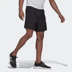 Adidas Trainingsshort 10639876 -Sportmode Geschäft GT8161 APP on model walking gradient