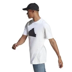 Adidas Future Icons Badge Of Sports T-Shirt 10680770 -Sportmode Geschäft IC3710 6 APPAREL On Model Side View transparent