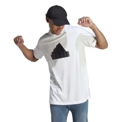 Adidas Future Icons Badge Of Sports T-Shirt 10680770 -Sportmode Geschäft IC3710 7 APPAREL On Model Walking View transparent