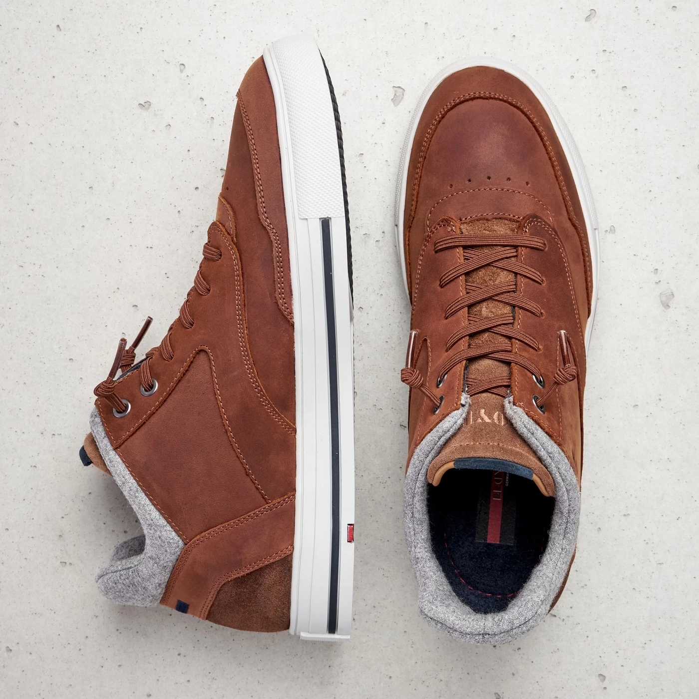 Lloyd ELLISON 10718847 4 Lloyd ELLISON 10718847 – Bild 2