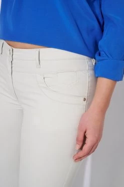 Toni Damenhose Perfect Shape Easy Kick 7/8 10692667 9 Toni Damenhose Perfect Shape Easy Kick 7/8 10692667 -Sportmode Geschäft TONI FS23 NOS 081 21 331106 96 4