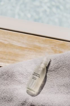 Susanne Kaufmann Hyaluron Body Gel 10699871 15 Susanne Kaufmann Hyaluron Body Gel 10699871 -Sportmode Geschäft e549588178c8303f160a820fa84342f7782ff494 9120037354370 Hyaluron Body Gel 100ml Lifestyle 3